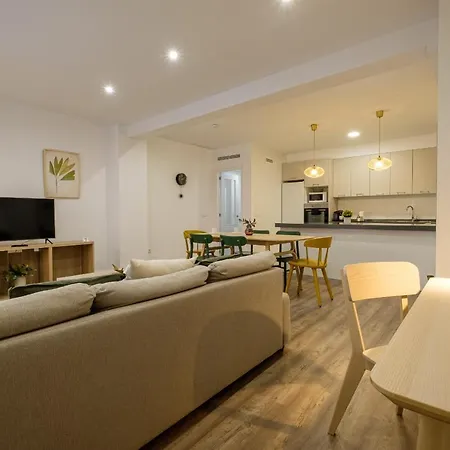 Apt With Fluffy Beds & Private Patio Valencia Exterior photo